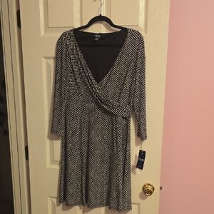 Chaps Monochrome Long Sleeve Dress‎